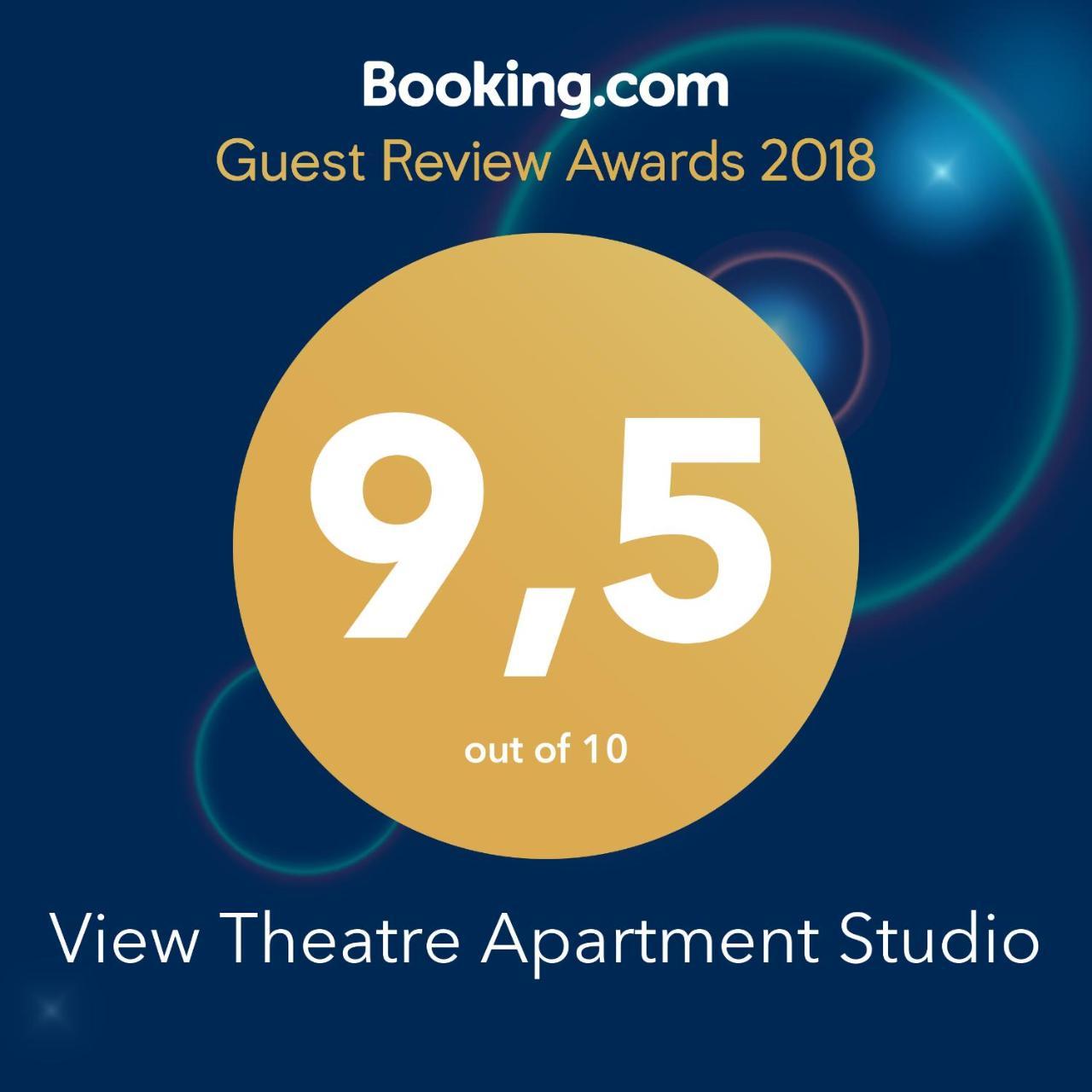 Theatre View Apartament *